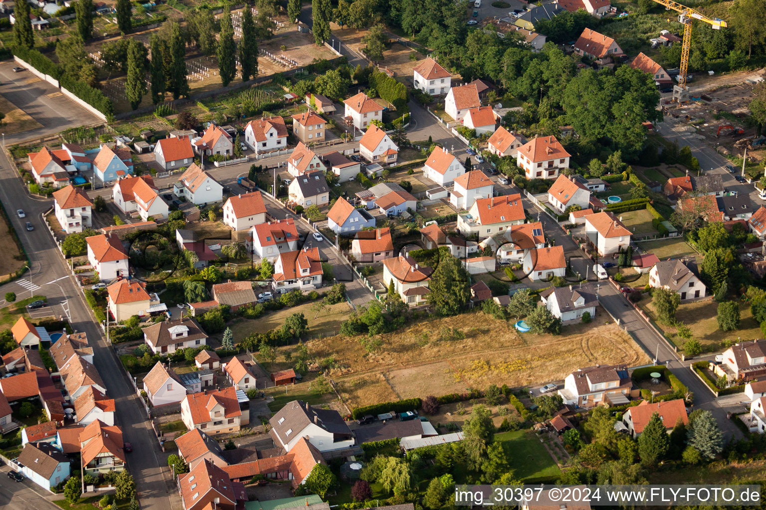 Drohnenaufname von Bischwiller im Bundesland Bas-Rhin, Frankreich