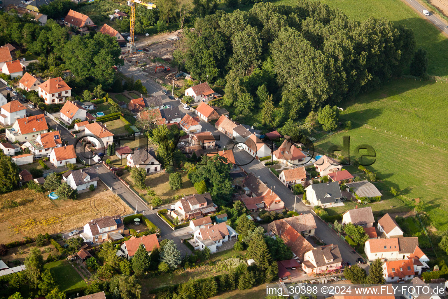 Drohnenbild von Bischwiller im Bundesland Bas-Rhin, Frankreich