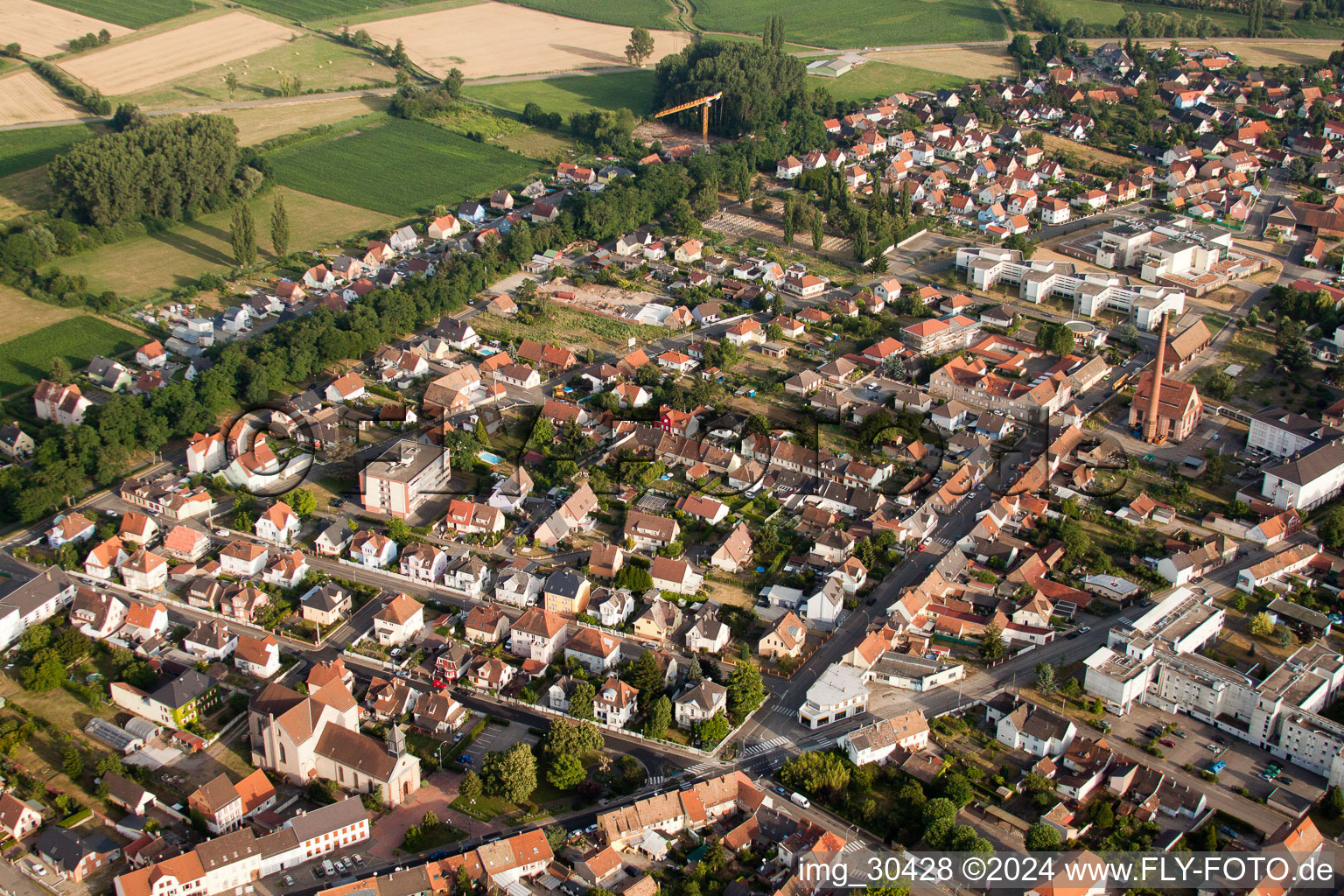 Bischwiller im Bundesland Bas-Rhin, Frankreich aus der Drohnenperspektive