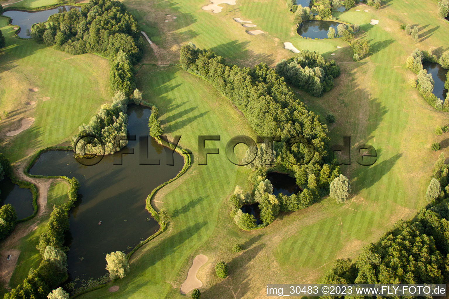 Drohnenbild von Soufflenheim , Golfclub Soufflenheim Baden-Baden im Bundesland Bas-Rhin, Frankreich