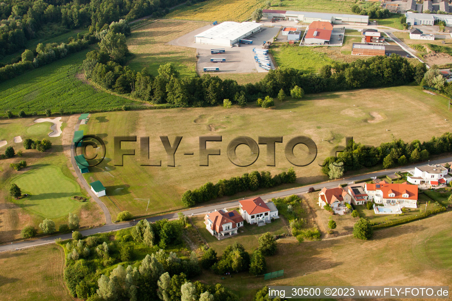 Drohnenbild von Soufflenheim , Golfclub Soufflenheim Baden-Baden im Bundesland Bas-Rhin, Frankreich