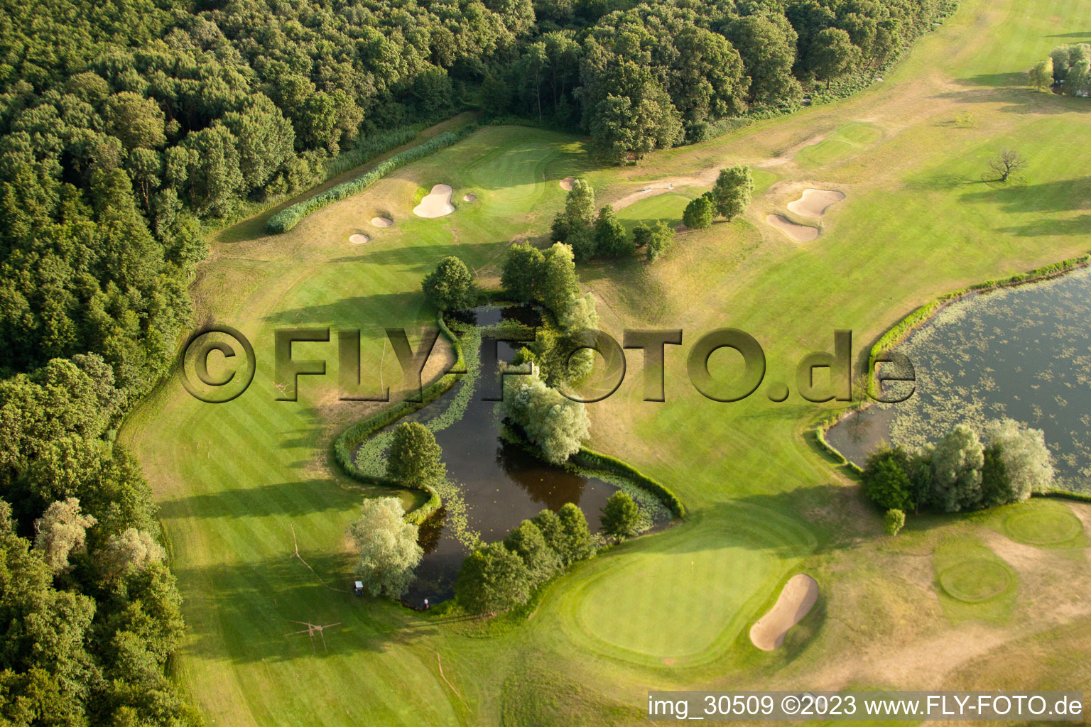 Soufflenheim , Golfclub Soufflenheim Baden-Baden im Bundesland Bas-Rhin, Frankreich von oben gesehen