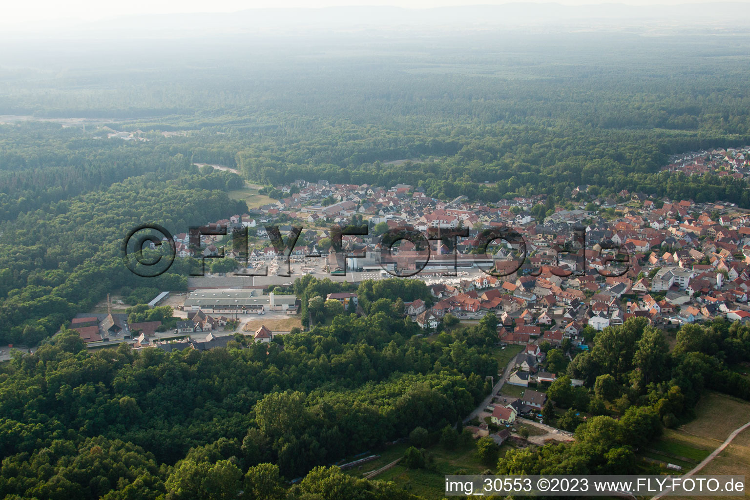 Soufflenheim im Bundesland Bas-Rhin, Frankreich von oben