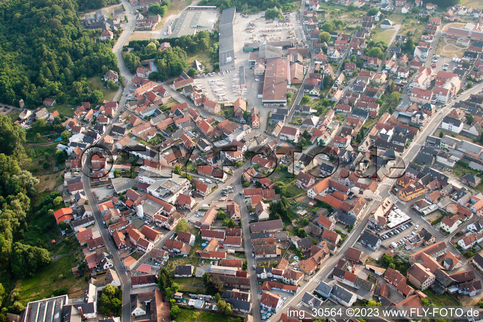 Luftbild von Soufflenheim im Bundesland Bas-Rhin, Frankreich
