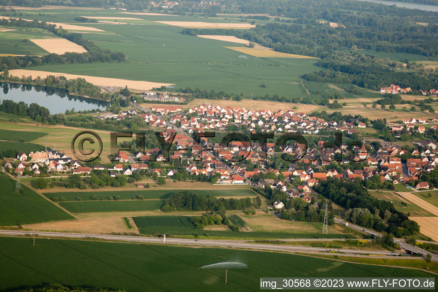 Luftbild von Rountzenheim von Westen im Bundesland Bas-Rhin, Frankreich