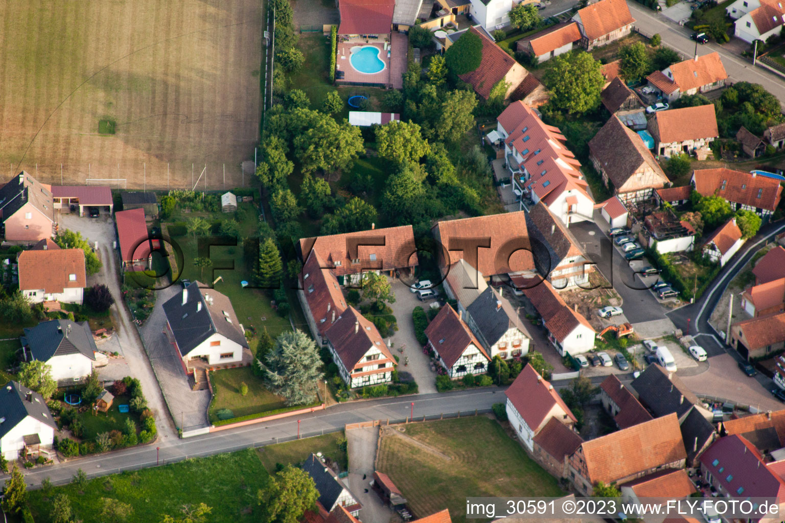Drohnenbild von Forstfeld im Bundesland Bas-Rhin, Frankreich