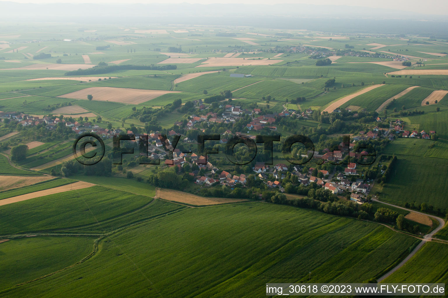 Luftaufnahme von Eberbach-Seltz im Bundesland Bas-Rhin, Frankreich