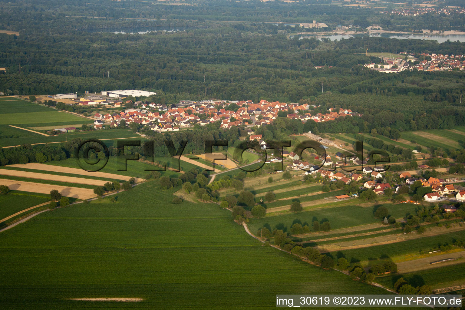 Luftbild von Schaffhouse-près-Seltz von Westen im Bundesland Bas-Rhin, Frankreich