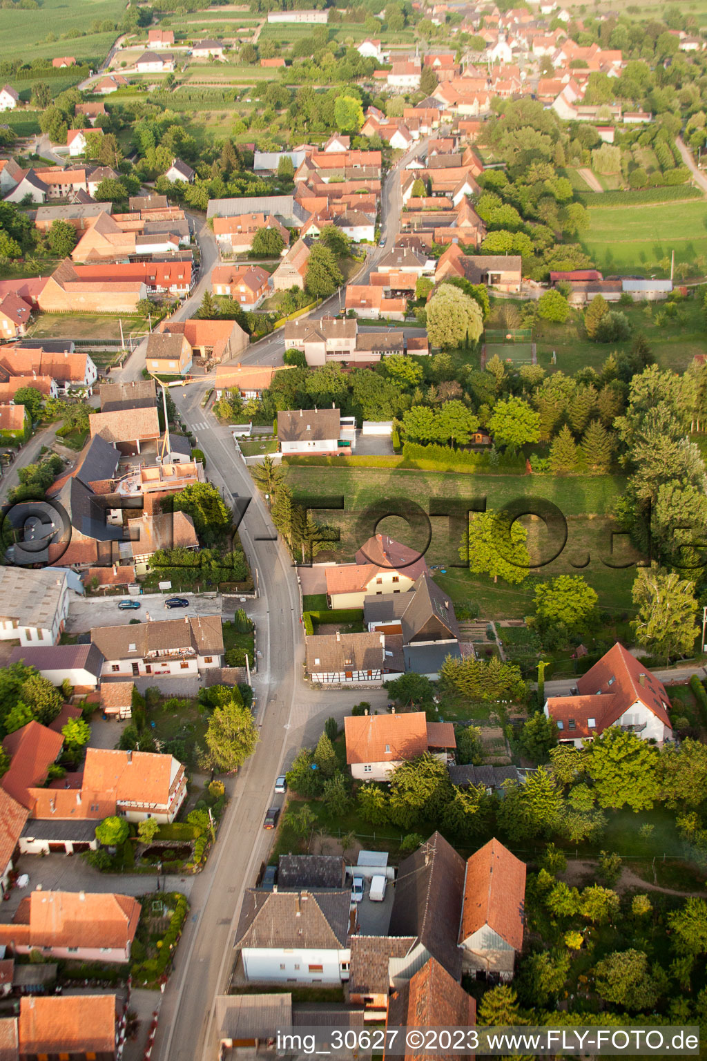 Wintzenbach im Bundesland Bas-Rhin, Frankreich aus der Drohnenperspektive