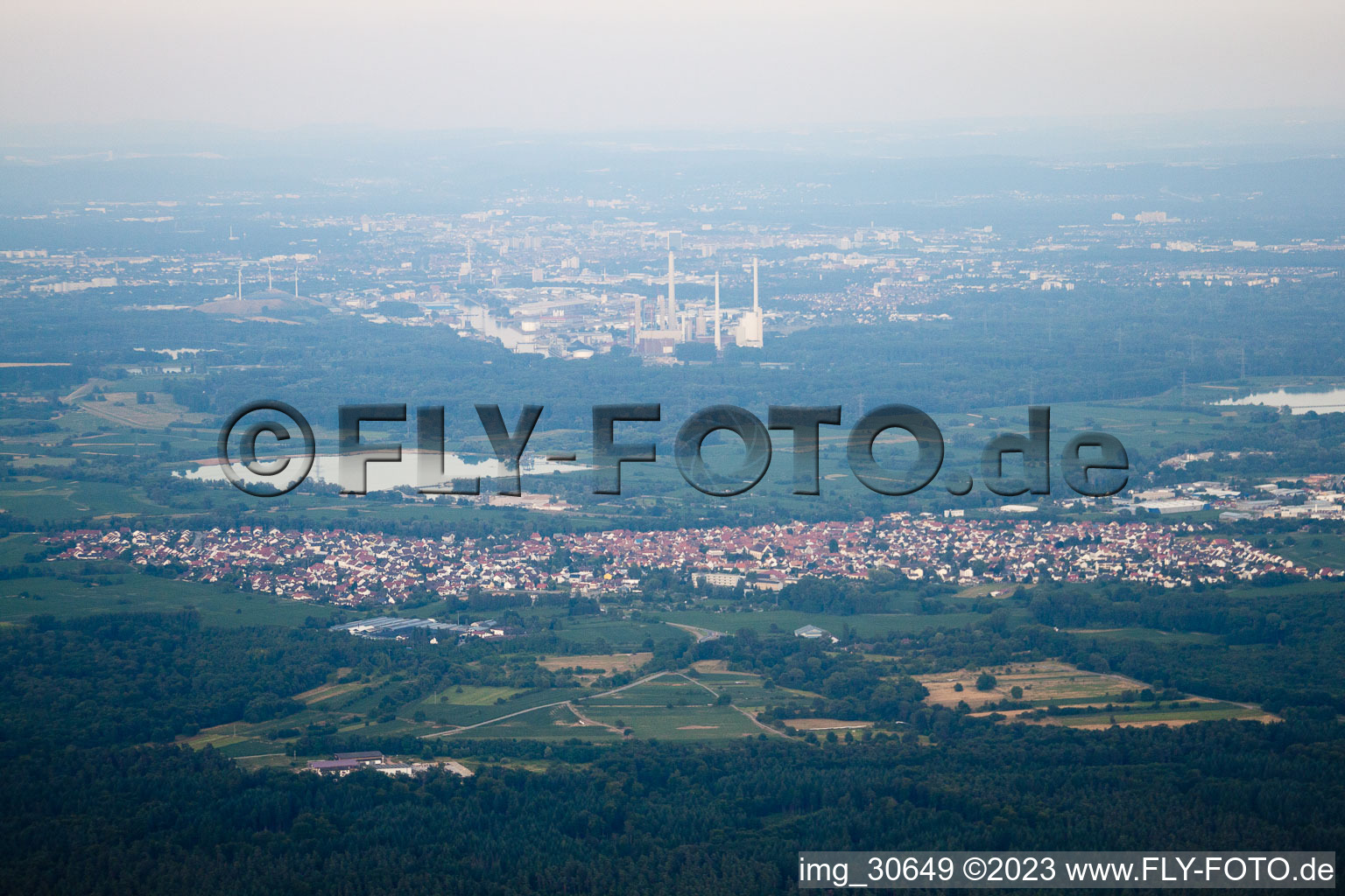 Luftbild von Hagenbach von Westen im Bundesland Rheinland-Pfalz, Deutschland