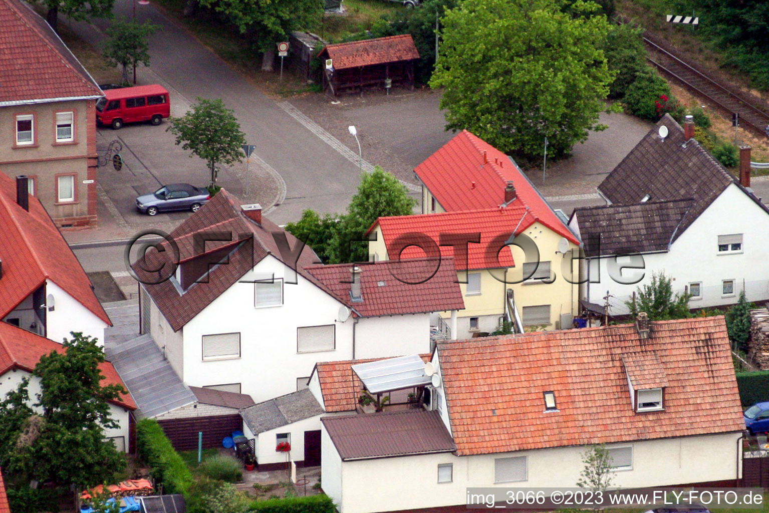 Barbelroth im Bundesland Rheinland-Pfalz, Deutschland von einer Drohne aus
