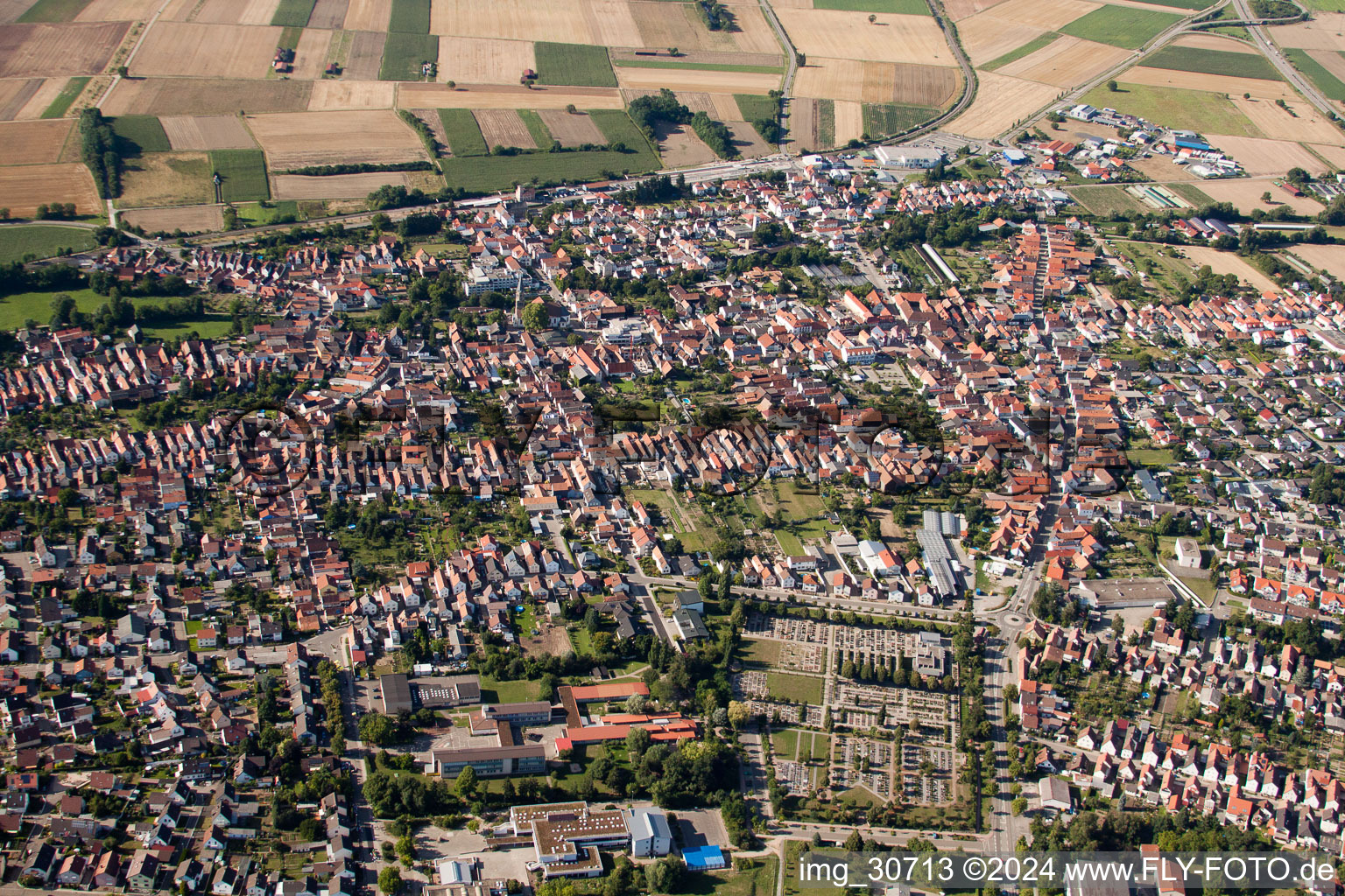 Rülzheim im Bundesland Rheinland-Pfalz, Deutschland von einer Drohne aus