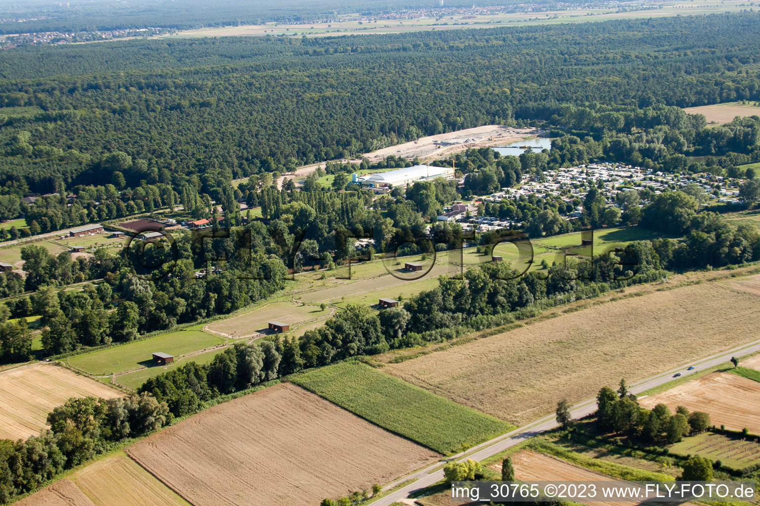 Luftaufnahme von Rülzheim, Straussenfarm Mhou im Bundesland Rheinland-Pfalz, Deutschland