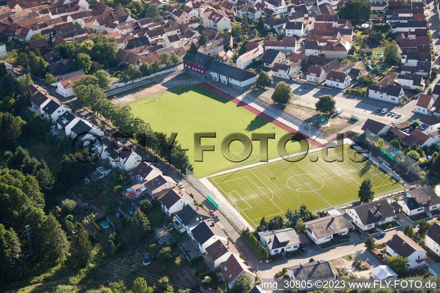 Luftaufnahme von Jockgrim, Sportplätze im Bundesland Rheinland-Pfalz, Deutschland