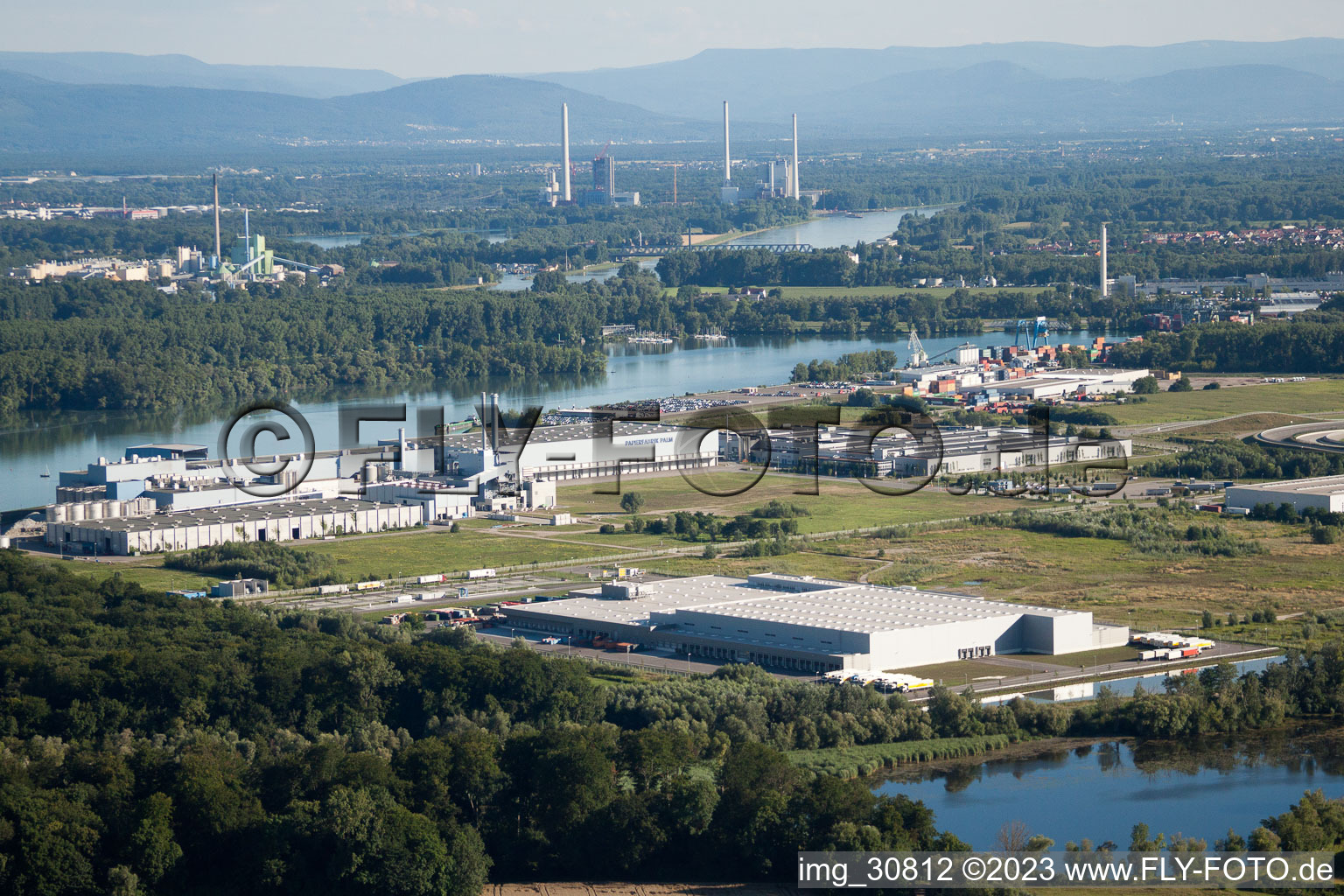 Drohnenbild von Wörth am Rhein, Industriegebiet Oberwald im Bundesland Rheinland-Pfalz, Deutschland