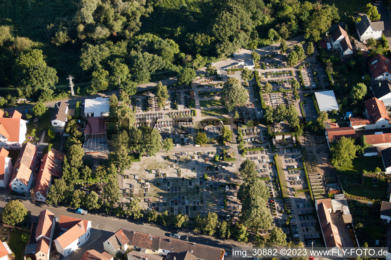 Luftbild von Jockgrim, Friedhof im Bundesland Rheinland-Pfalz, Deutschland
