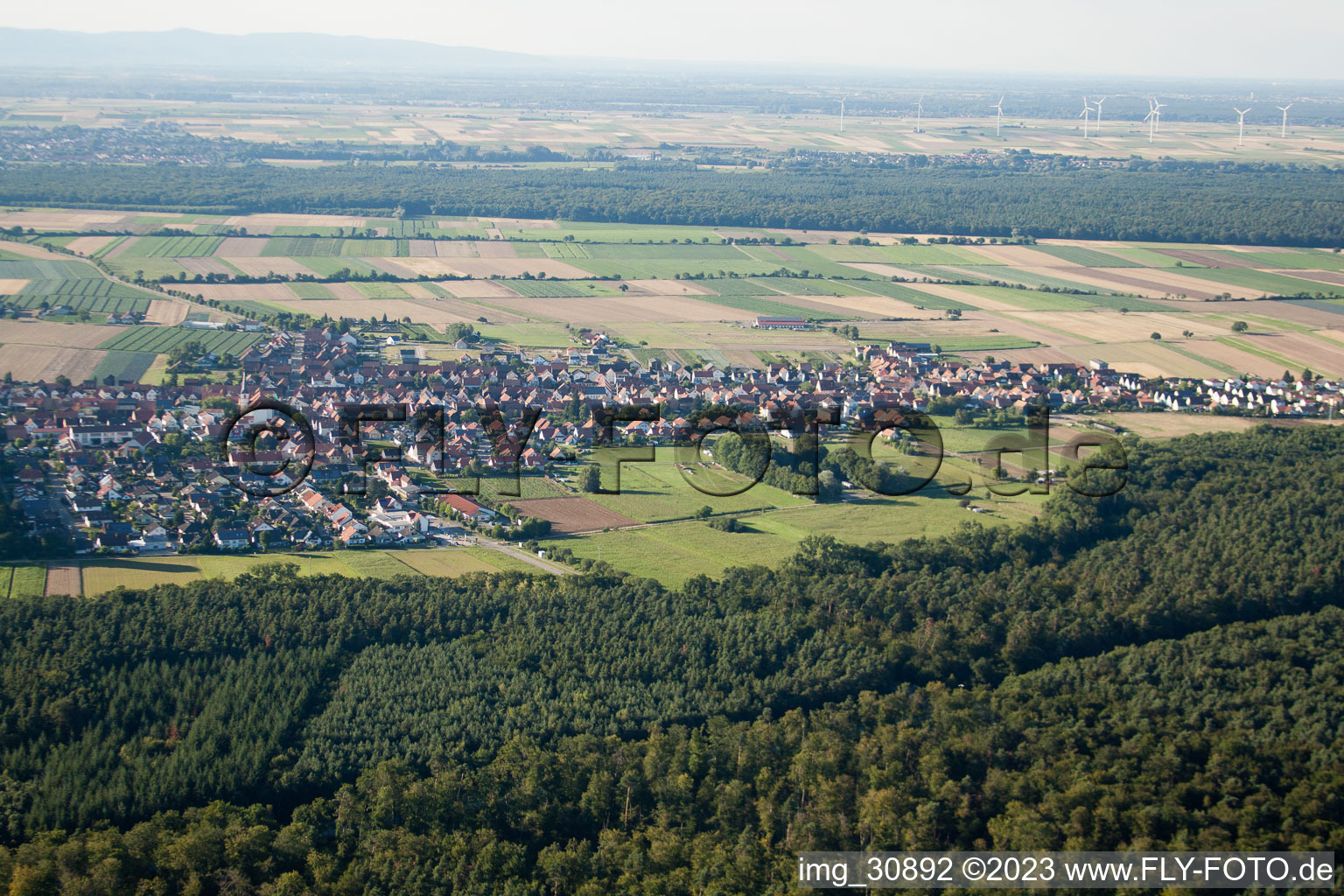 Schrägluftbild von Hatzenbühl von Süden im Bundesland Rheinland-Pfalz, Deutschland