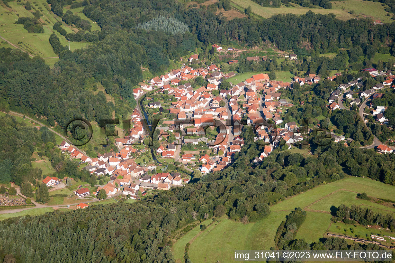 Luftbild von Bundenthal von Osten im Bundesland Rheinland-Pfalz, Deutschland