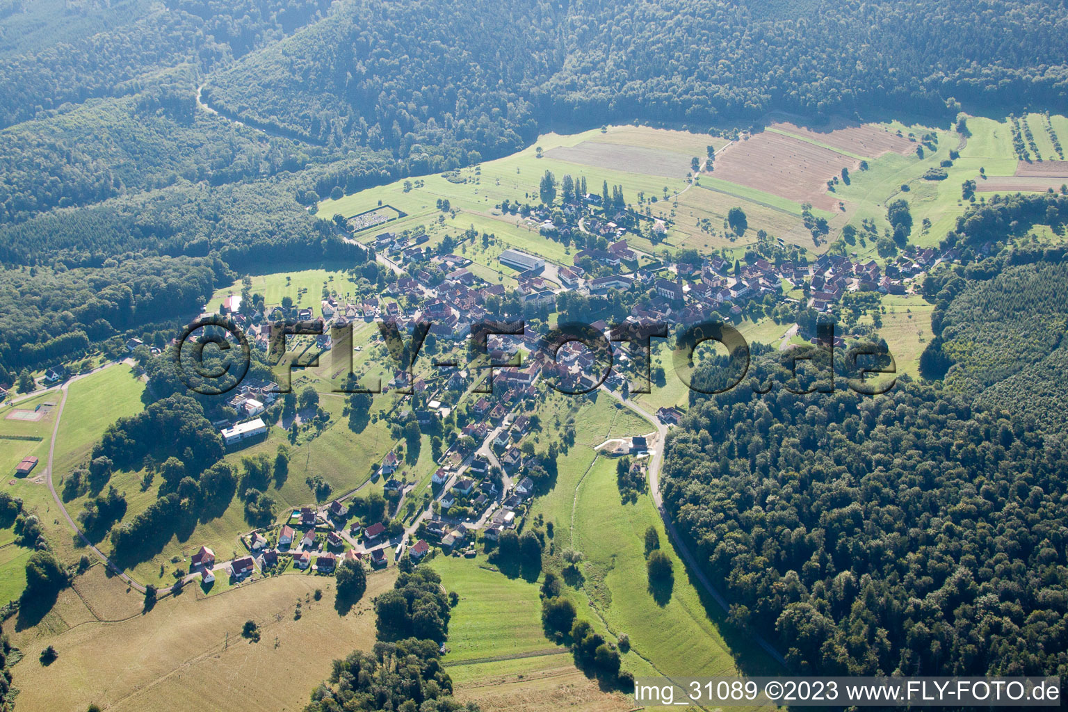 Luftbild von Wingen, Petit Wingen im Bundesland Bas-Rhin, Frankreich