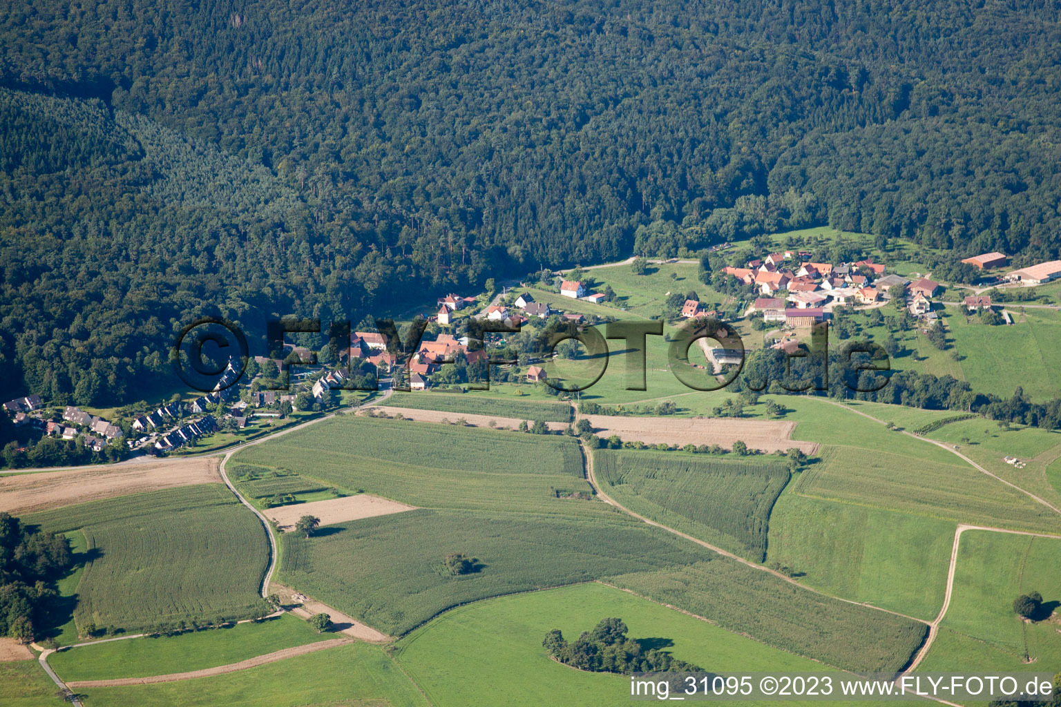 Drohnenaufname von Climbach im Bundesland Bas-Rhin, Frankreich