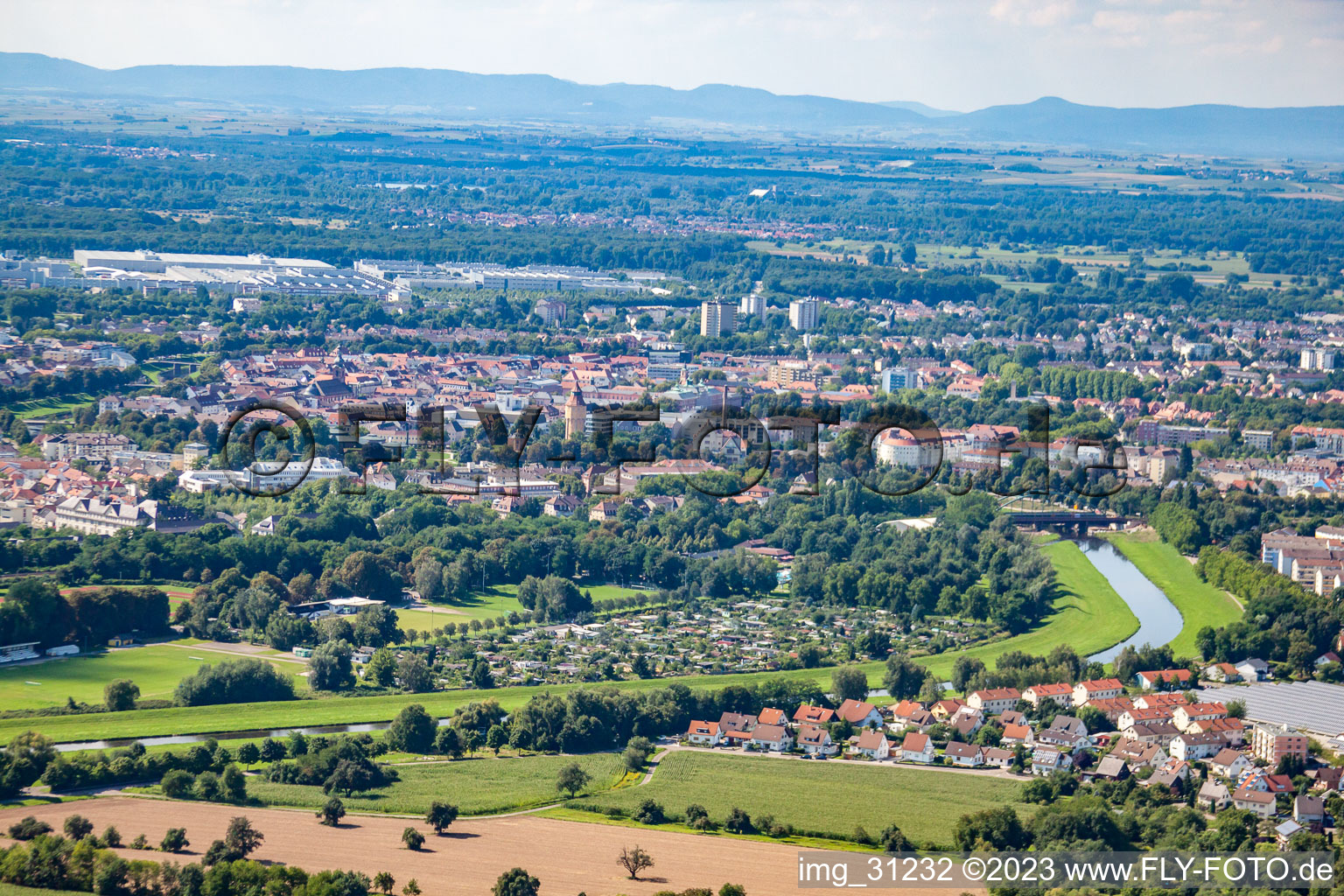 Drohnenbild von Rastatt im Bundesland Baden-Württemberg, Deutschland