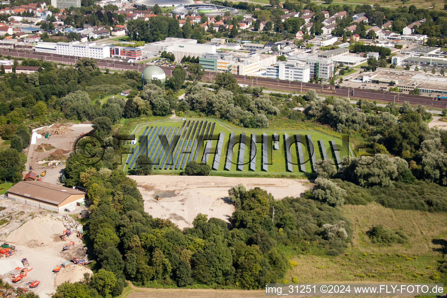 Oos, Photovoltaik in Baden-Baden im Bundesland Baden-Württemberg, Deutschland