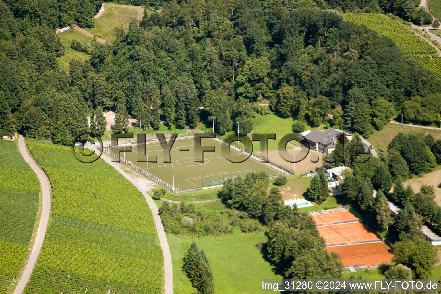 Varnhalt, Sportplätze, Tennis-Country-Club Grin im Ortsteil Gallenbach in Baden-Baden im Bundesland Baden-Württemberg, Deutschland