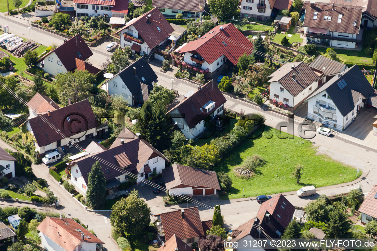 Luftaufnahme von Varnhalt, Gartenstr im Ortsteil Gallenbach in Baden-Baden im Bundesland Baden-Württemberg, Deutschland