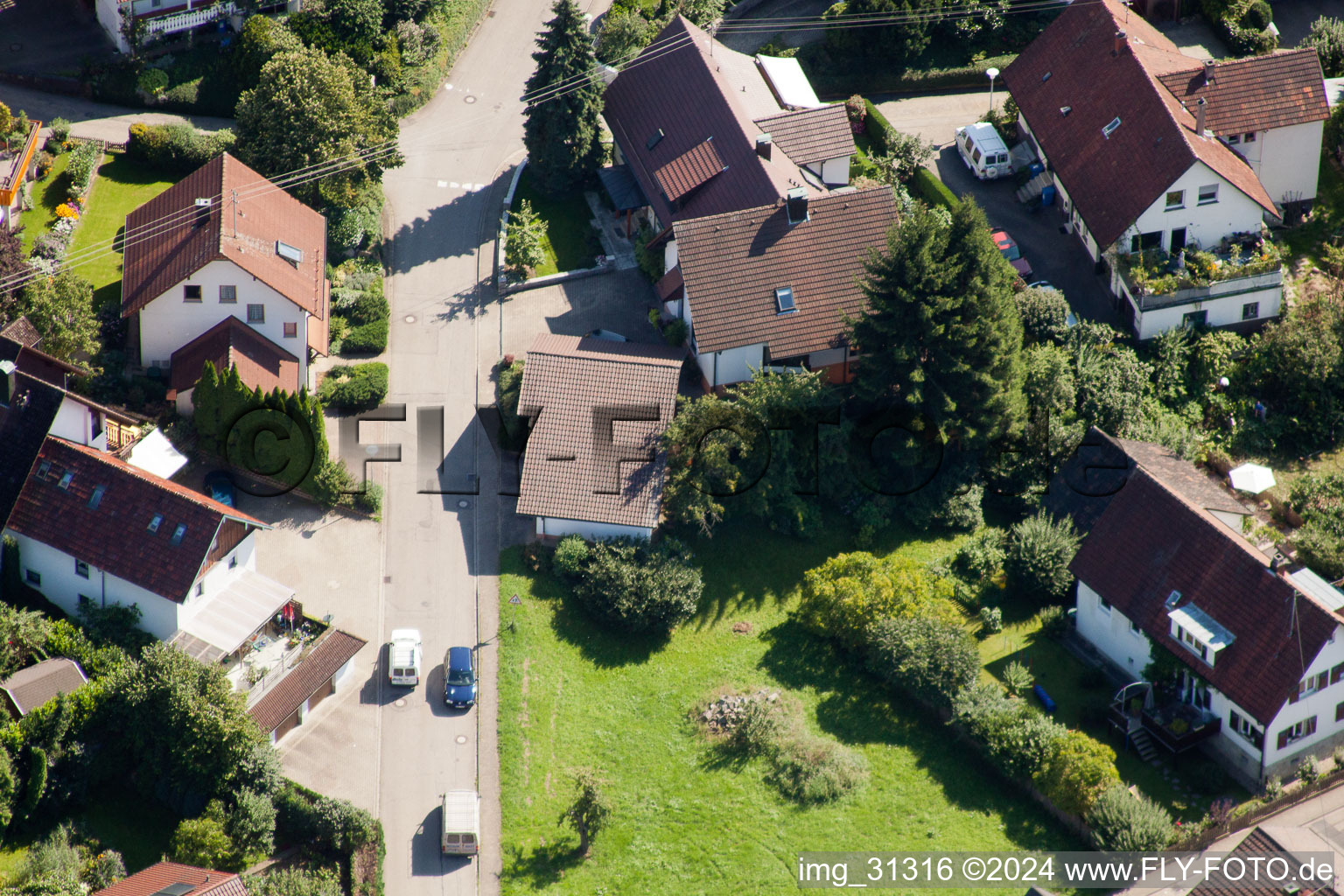 Drohnenaufname von Varnhalt, Gartenstr im Ortsteil Gallenbach in Baden-Baden im Bundesland Baden-Württemberg, Deutschland