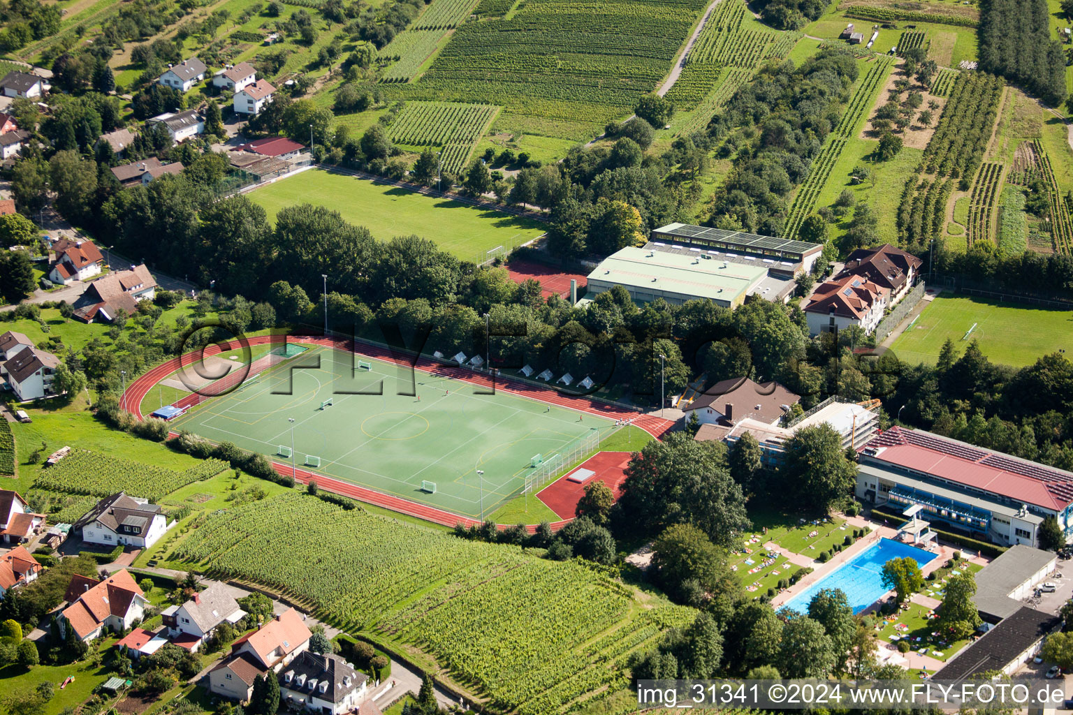 Luftbild von Südbadische Sportschule, FC Neuweier im Ortsteil Steinbach in Baden-Baden im Bundesland Baden-Württemberg, Deutschland