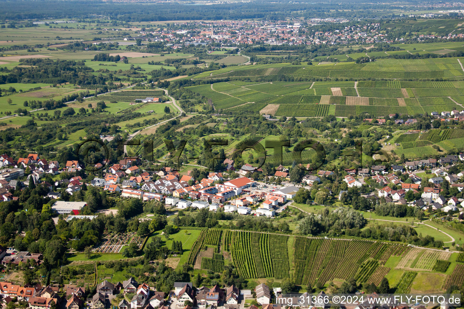 Dorfansicht im Ortsteil Eisental in Bühl im Bundesland Baden-Württemberg, Deutschland