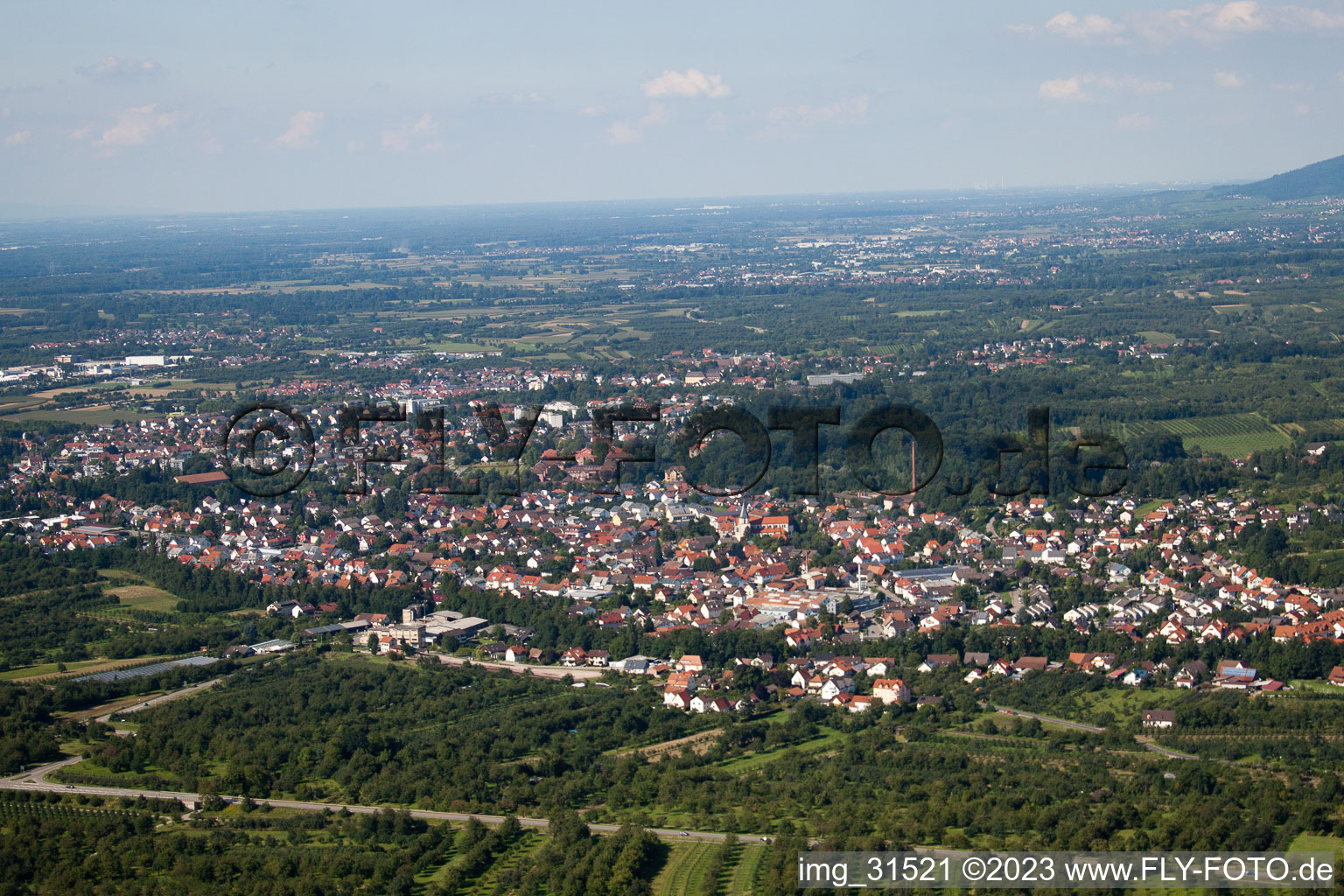 Luftbild von Von Südosten im Ortsteil Oberachern in Achern im Bundesland Baden-Württemberg, Deutschland