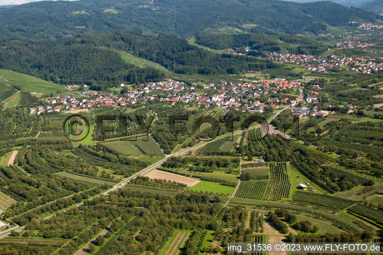 Luftbild von Renchtal von Nordwesten im Ortsteil Haslach in Oberkirch im Bundesland Baden-Württemberg, Deutschland