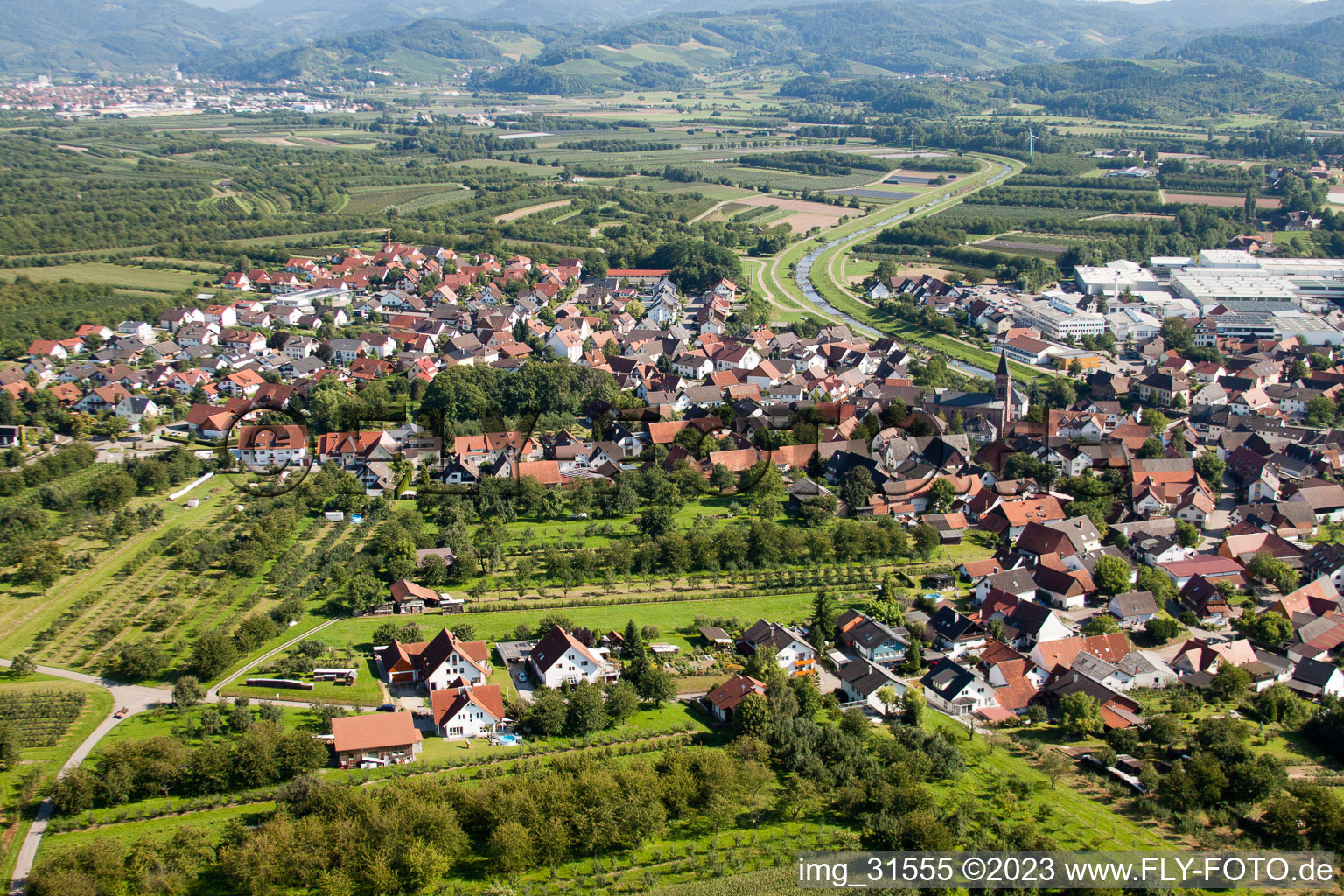 Von Norden im Ortsteil Stadelhofen in Oberkirch im Bundesland Baden-Württemberg, Deutschland
