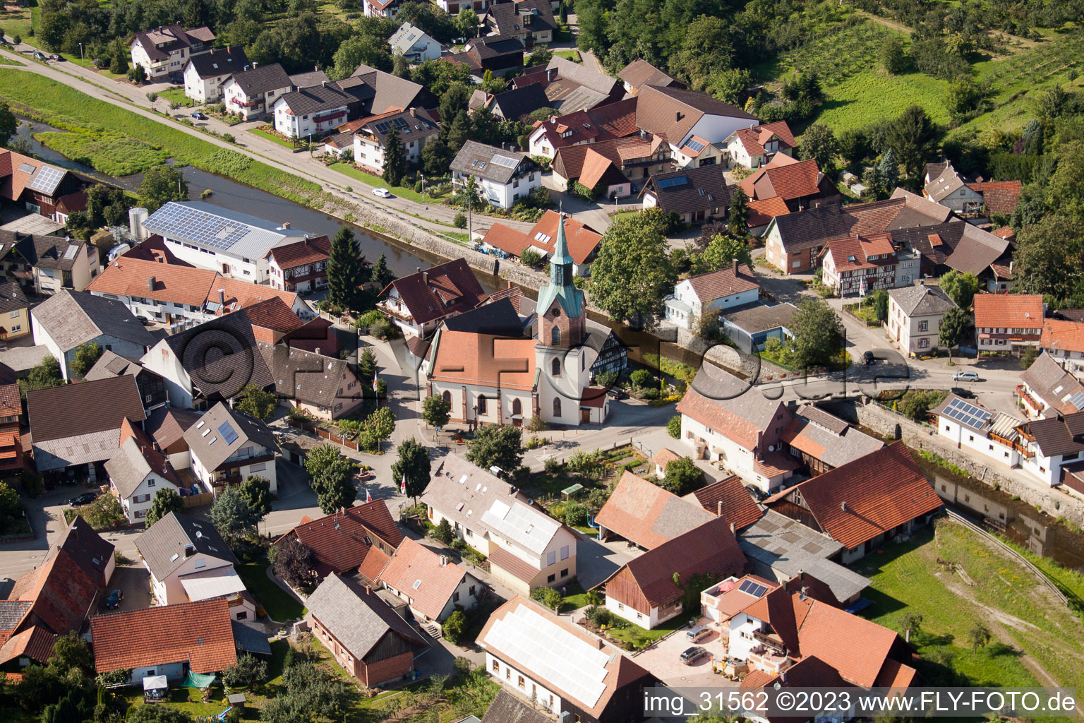 Luftbild von Ortsteil Erlach in Renchen im Bundesland Baden-Württemberg, Deutschland