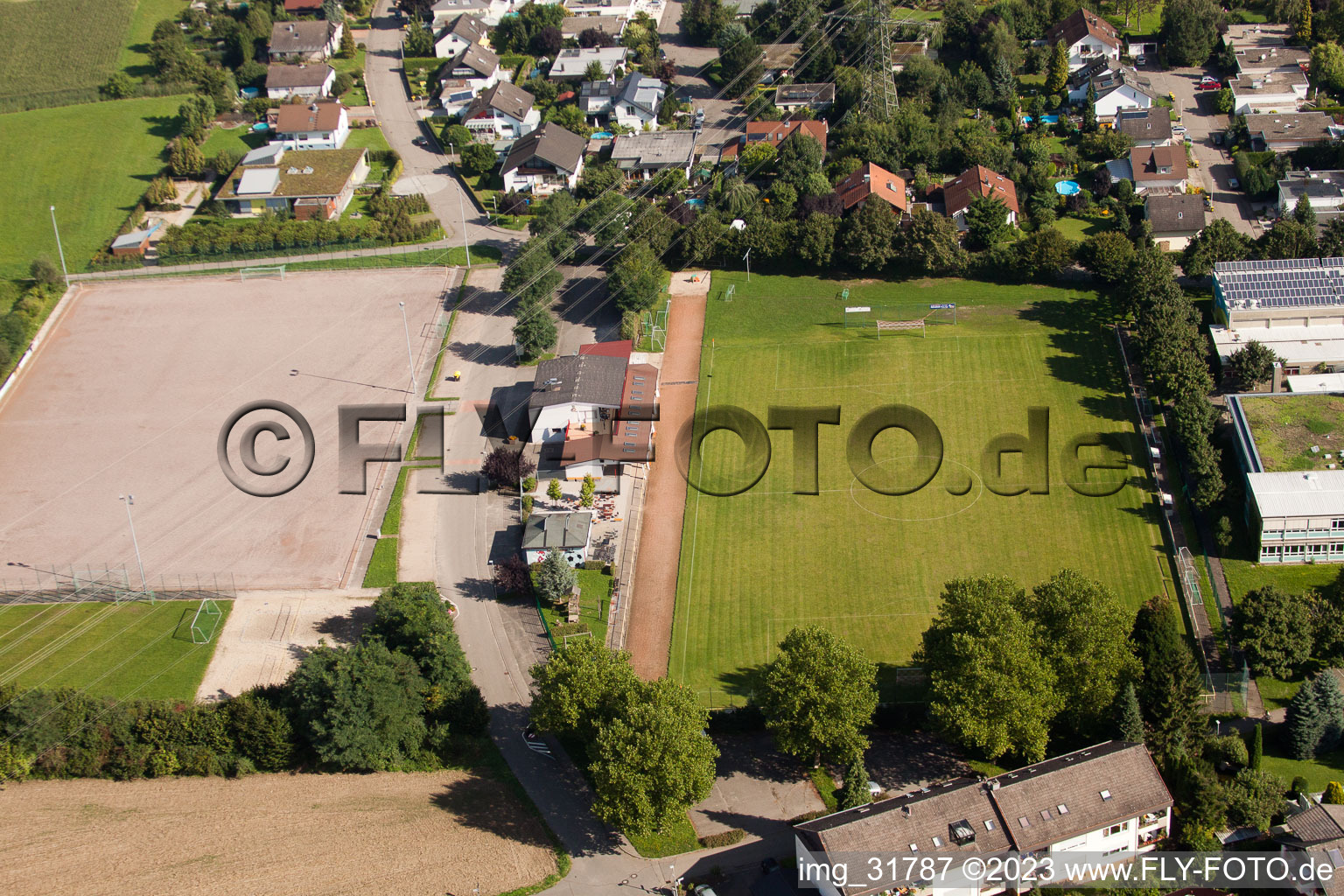 Luftaufnahme von Vimbuch, Fussballplatz in Bühl im Bundesland Baden-Württemberg, Deutschland