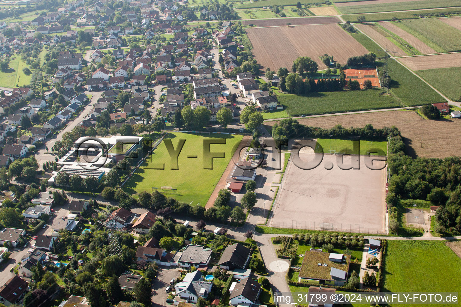 Vimbuch, Fussballplatz in Bühl im Bundesland Baden-Württemberg, Deutschland von oben