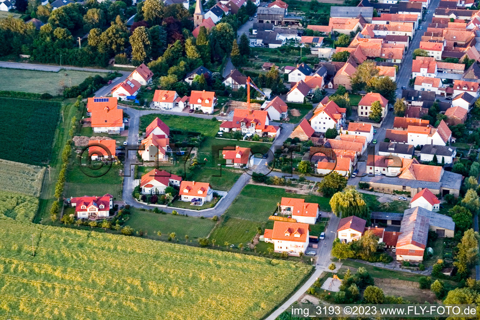 Luftaufnahme von Freckenfeld, Am Brennofen im Bundesland Rheinland-Pfalz, Deutschland