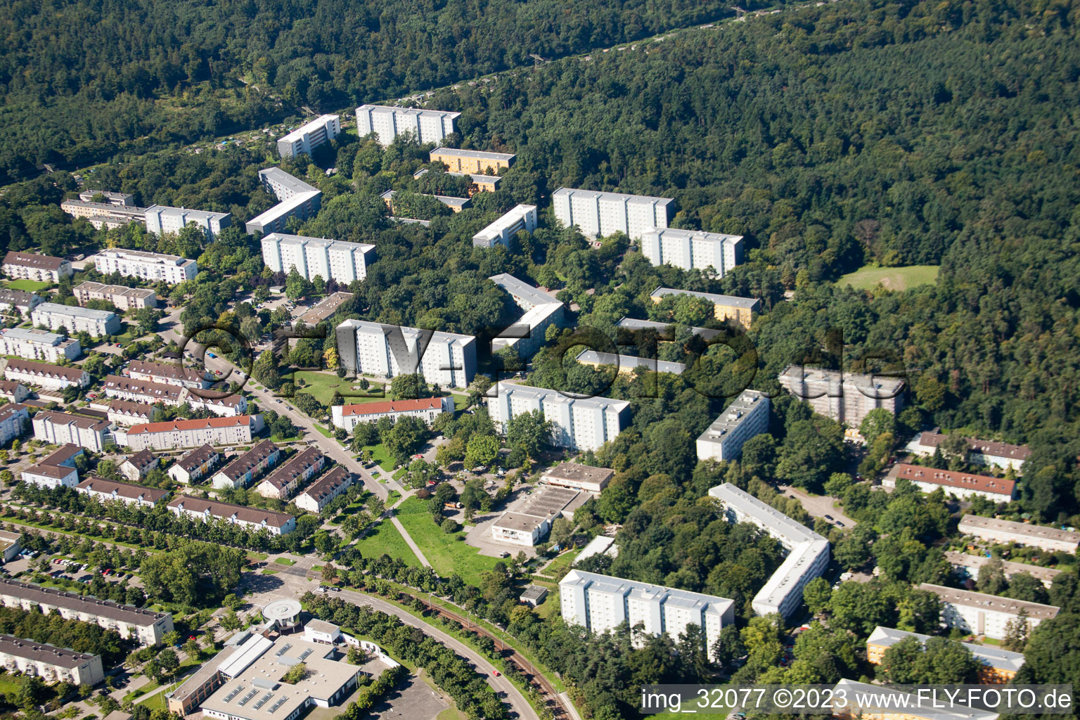 Drohnenbild von Ortsteil Oberreut in Karlsruhe im Bundesland Baden-Württemberg, Deutschland