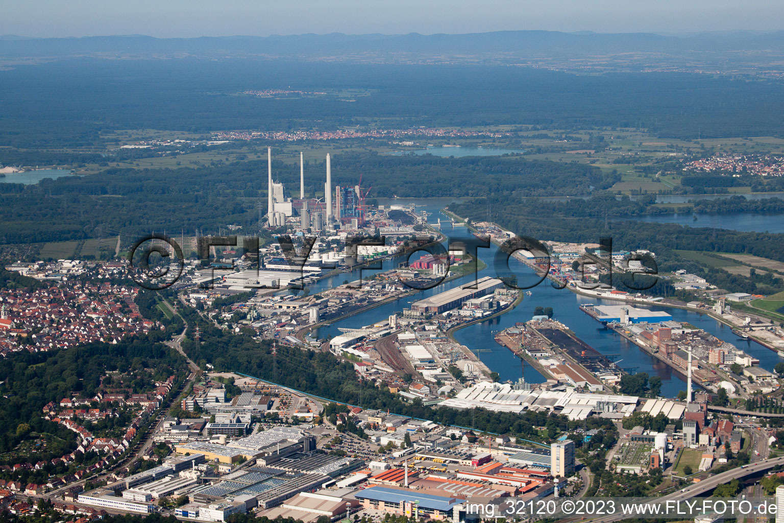 Ortsteil Mühlburg in Karlsruhe im Bundesland Baden-Württemberg, Deutschland aus der Luft betrachtet