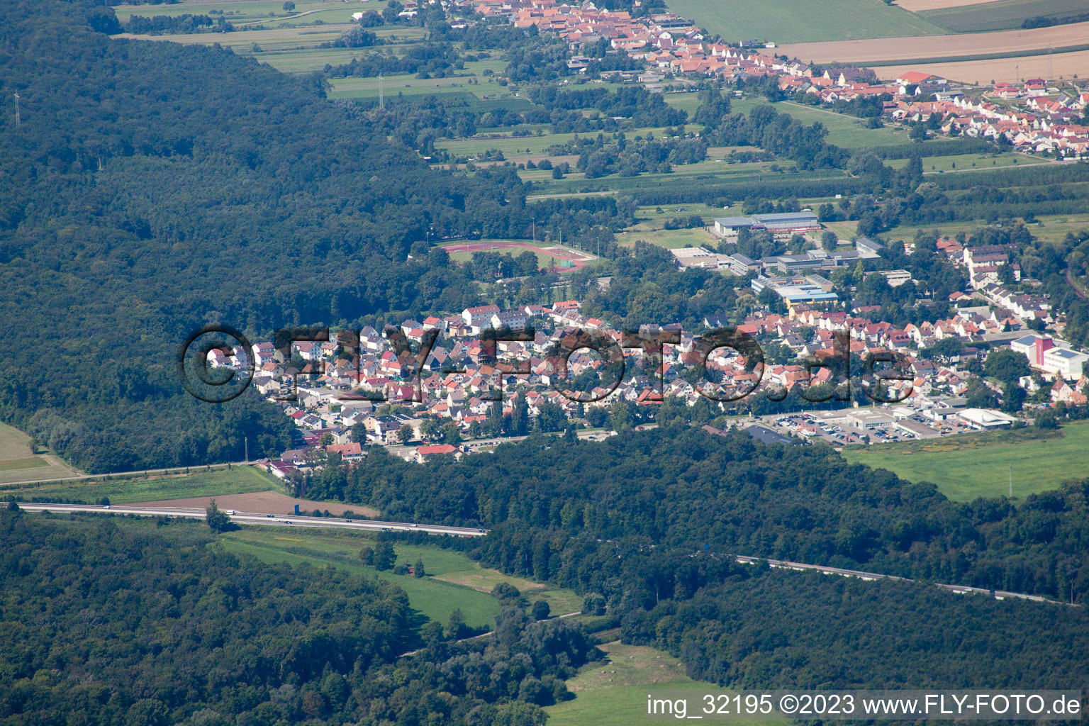 Kandel Siedlung im Bundesland Rheinland-Pfalz, Deutschland von einer Drohne aus