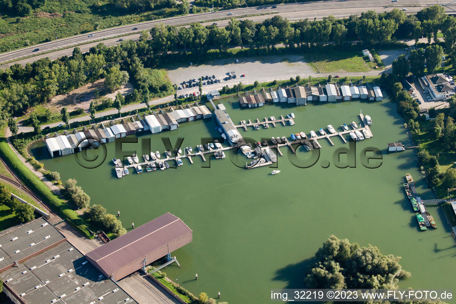 Luftaufnahme von Motorbootclub Karlsruhe eV im Ortsteil Knielingen im Bundesland Baden-Württemberg, Deutschland