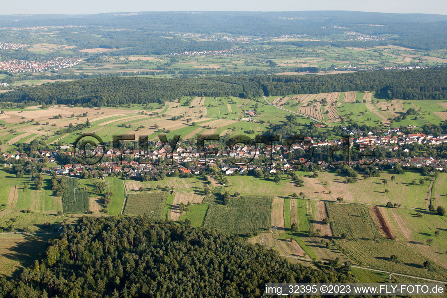 Luftaufnahme von Ortsteil Auerbach in Karlsbad im Bundesland Baden-Württemberg, Deutschland