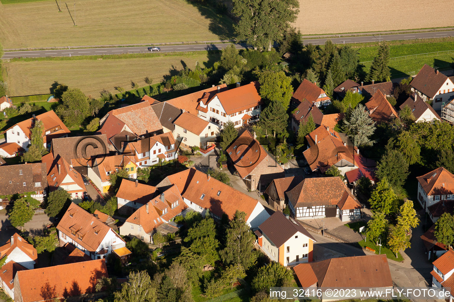 Schrägluftbild von Dietenhausen im Bundesland Baden-Württemberg, Deutschland