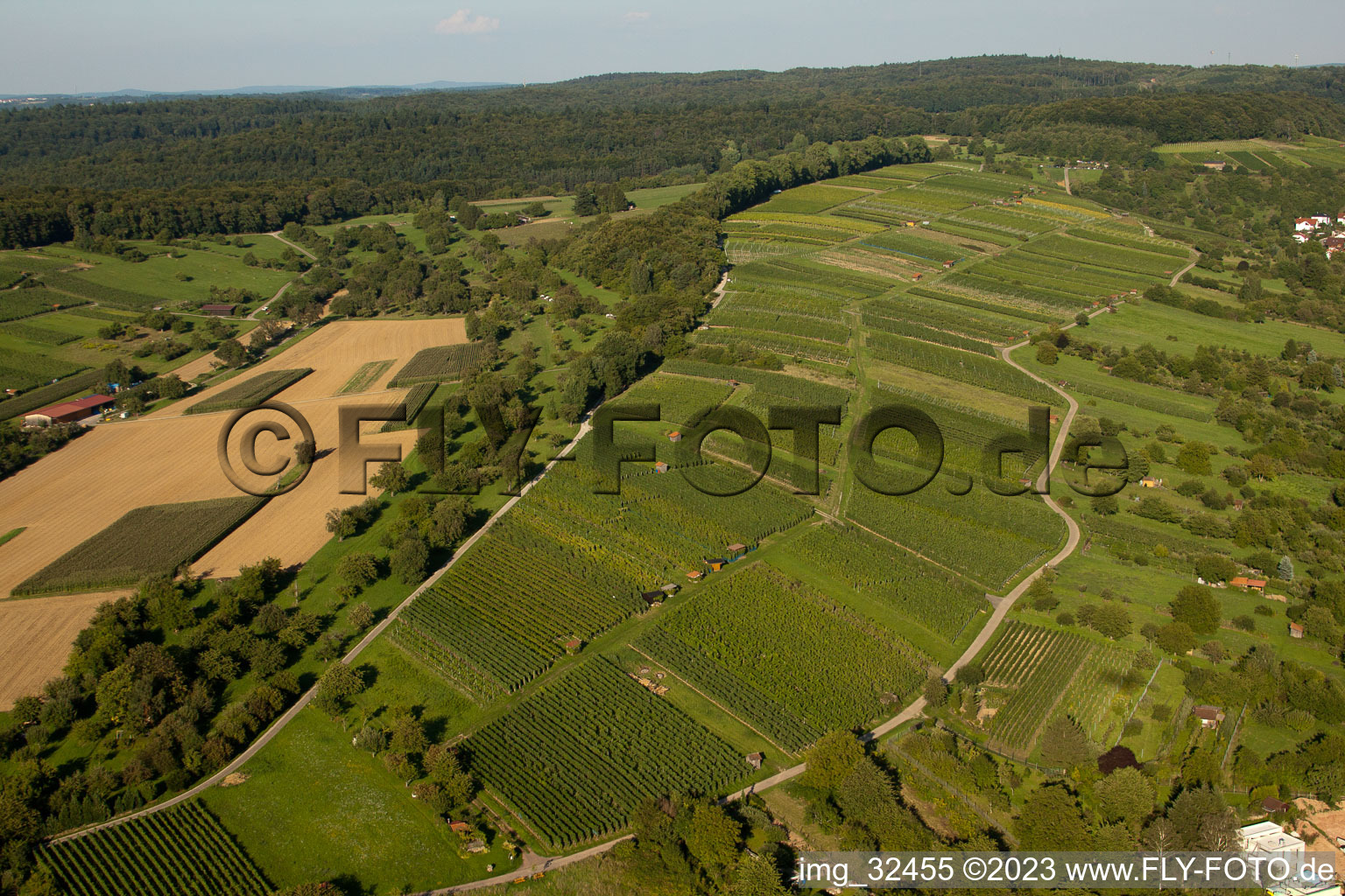 Drohnenbild von Keltern im Bundesland Baden-Württemberg, Deutschland