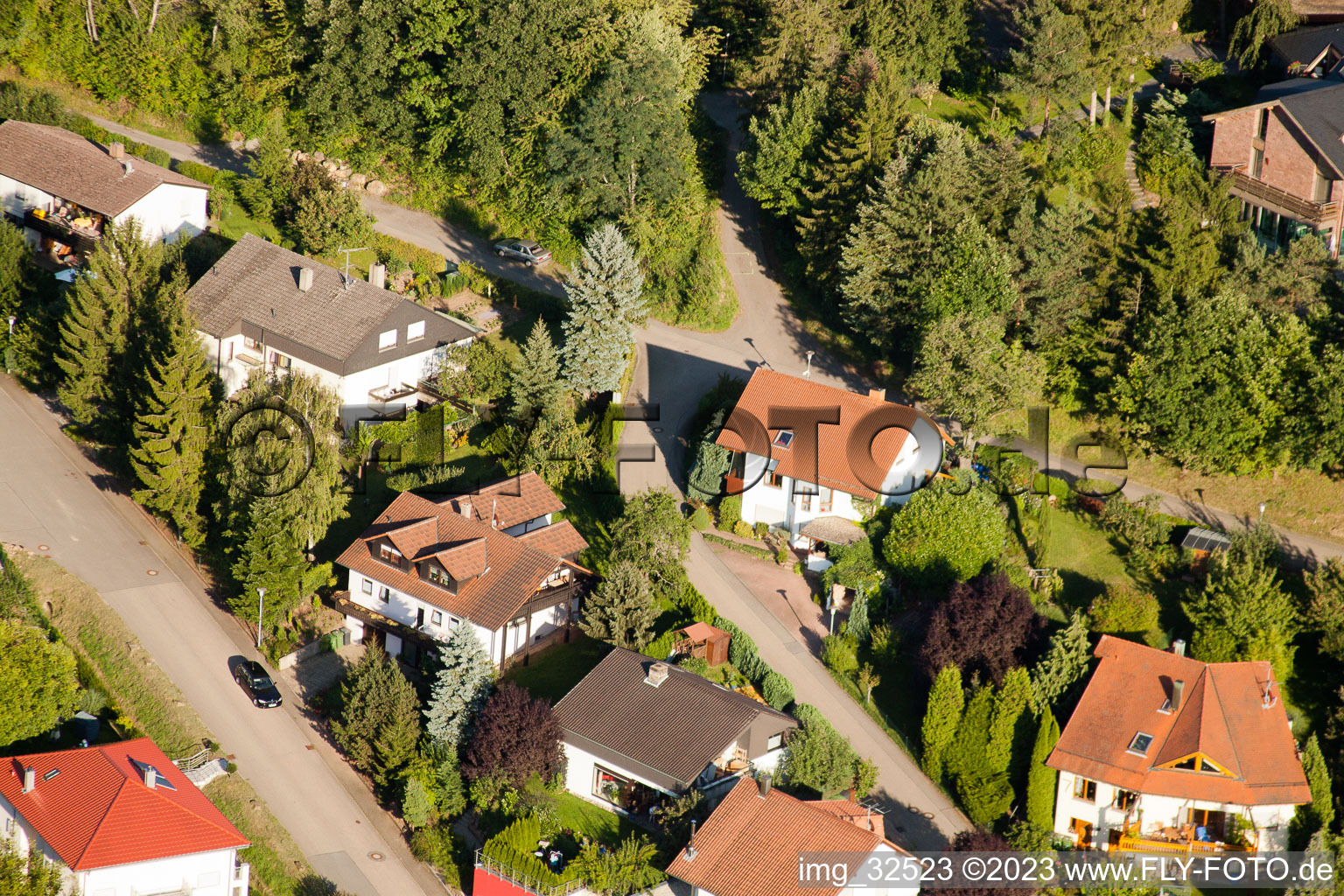 Keltern im Bundesland Baden-Württemberg, Deutschland von der Drohne aus gesehen