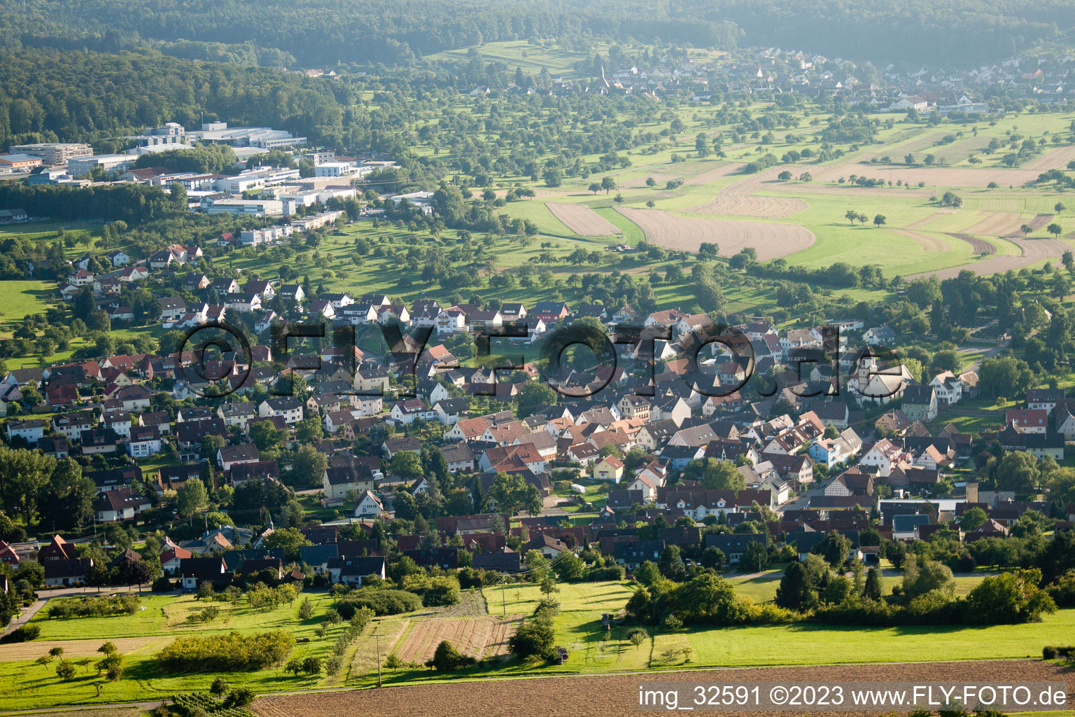 Gräfenhausen im Bundesland Baden-Württemberg, Deutschland von einer Drohne aus