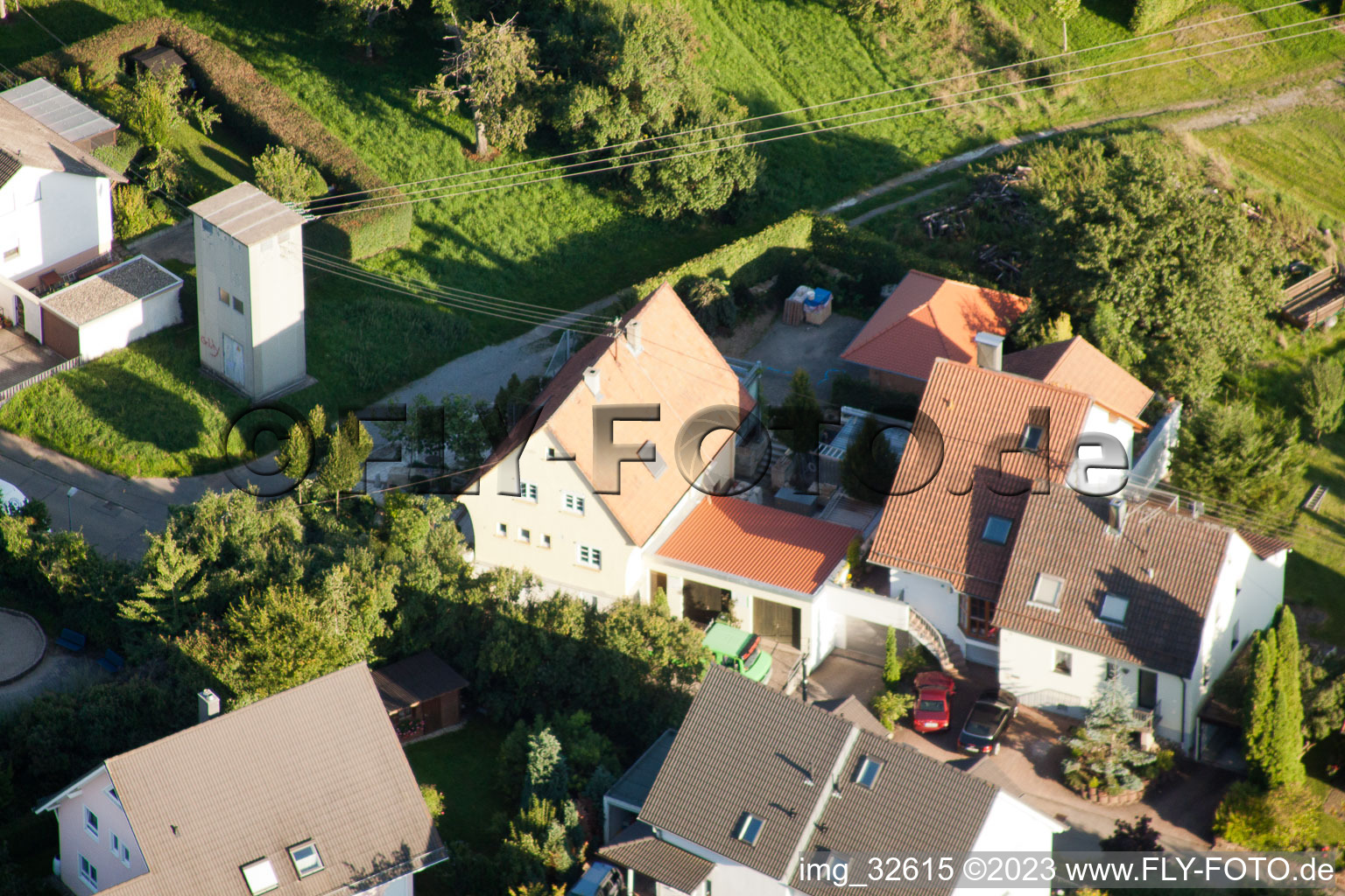Gräfenhausen im Bundesland Baden-Württemberg, Deutschland aus der Drohnenperspektive