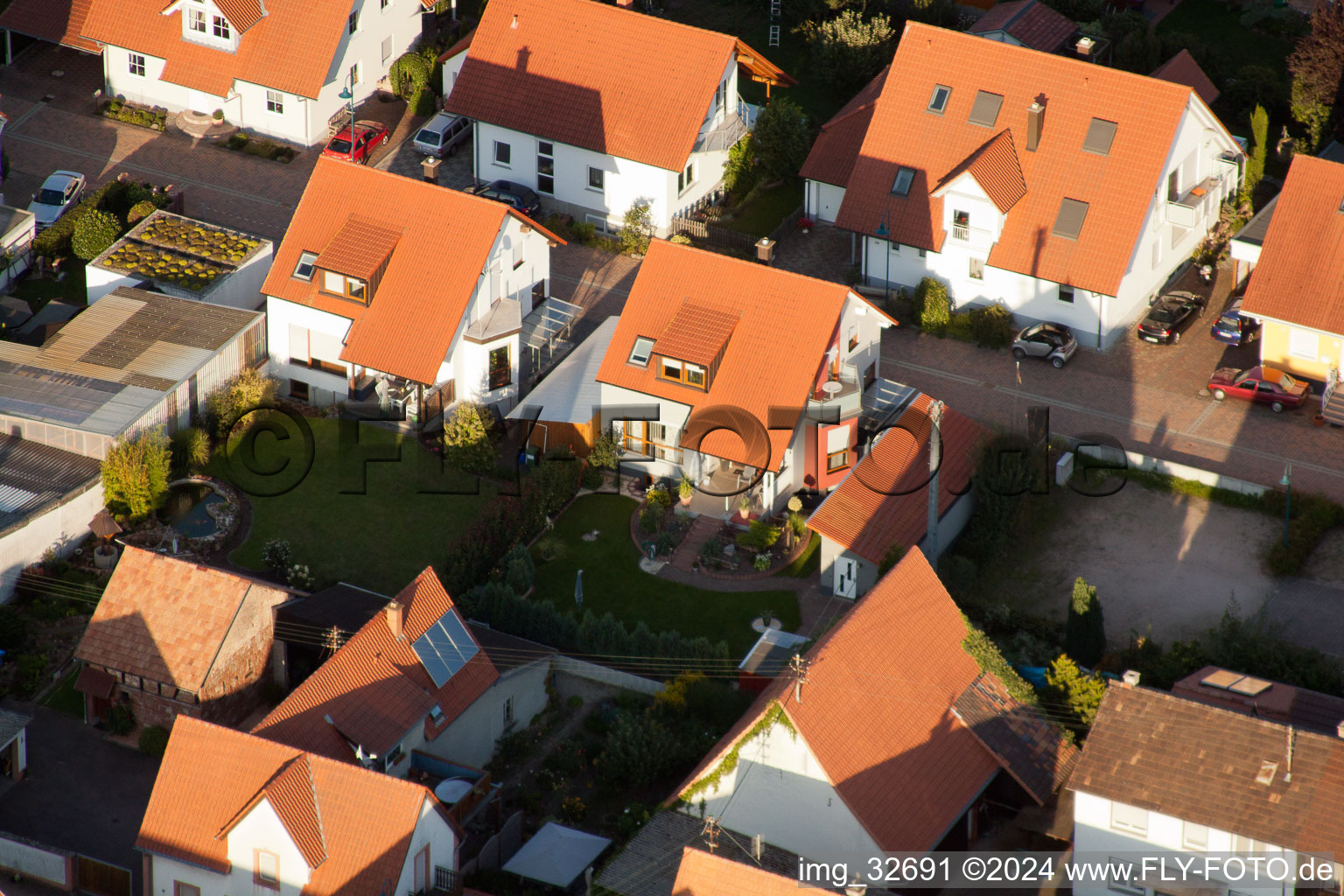 Luftbild von Im Storchennest in Erlenbach bei Kandel im Bundesland Rheinland-Pfalz, Deutschland