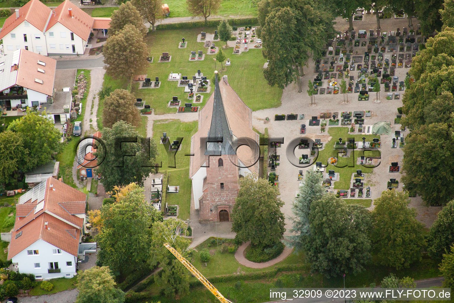 Luftaufnahme von Insheim, Kirche im Bundesland Rheinland-Pfalz, Deutschland